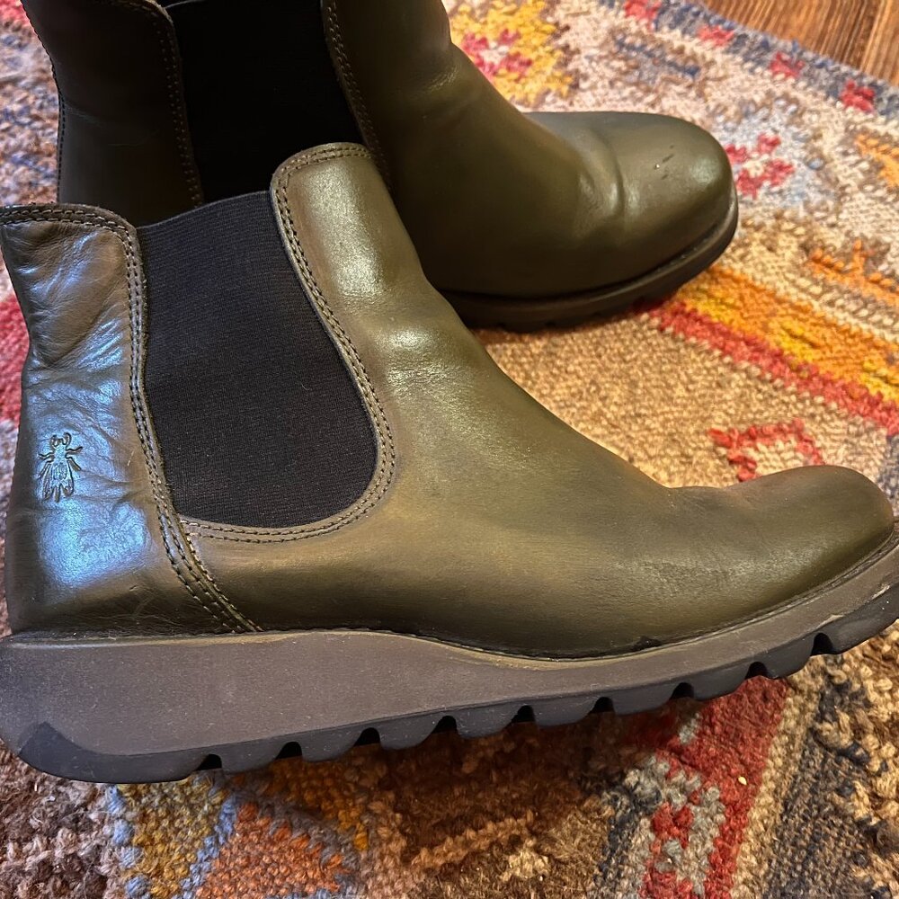 FLY London Salv Chelsea boots, olive, size EU 41